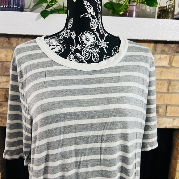 Oddy women’s top size 2XL NWOT - Picture 3 of 12